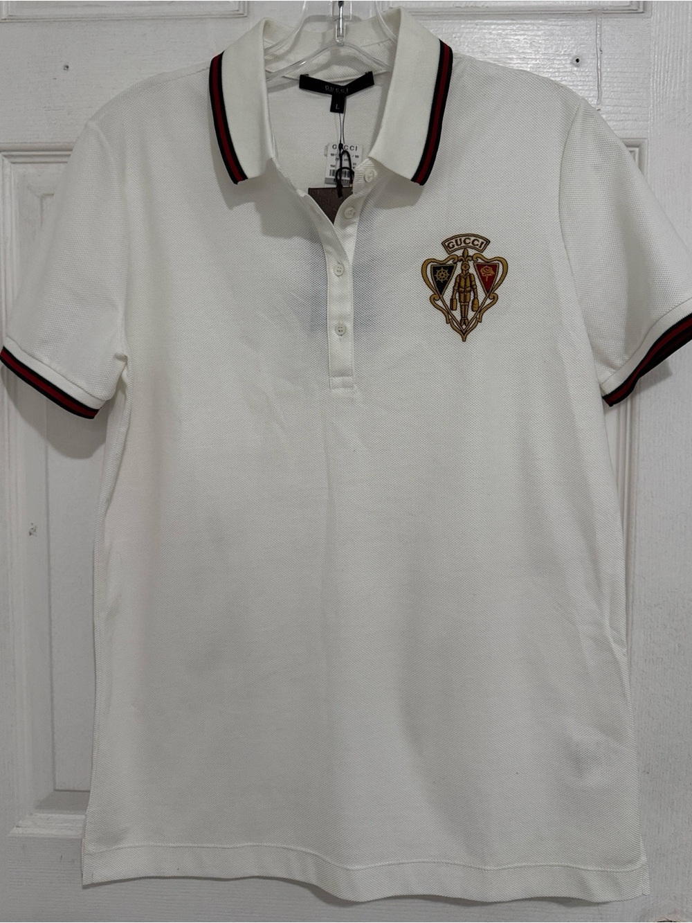 BWT Gucci White Polo with Gold, Green and Red Embroidered Crest For Women L